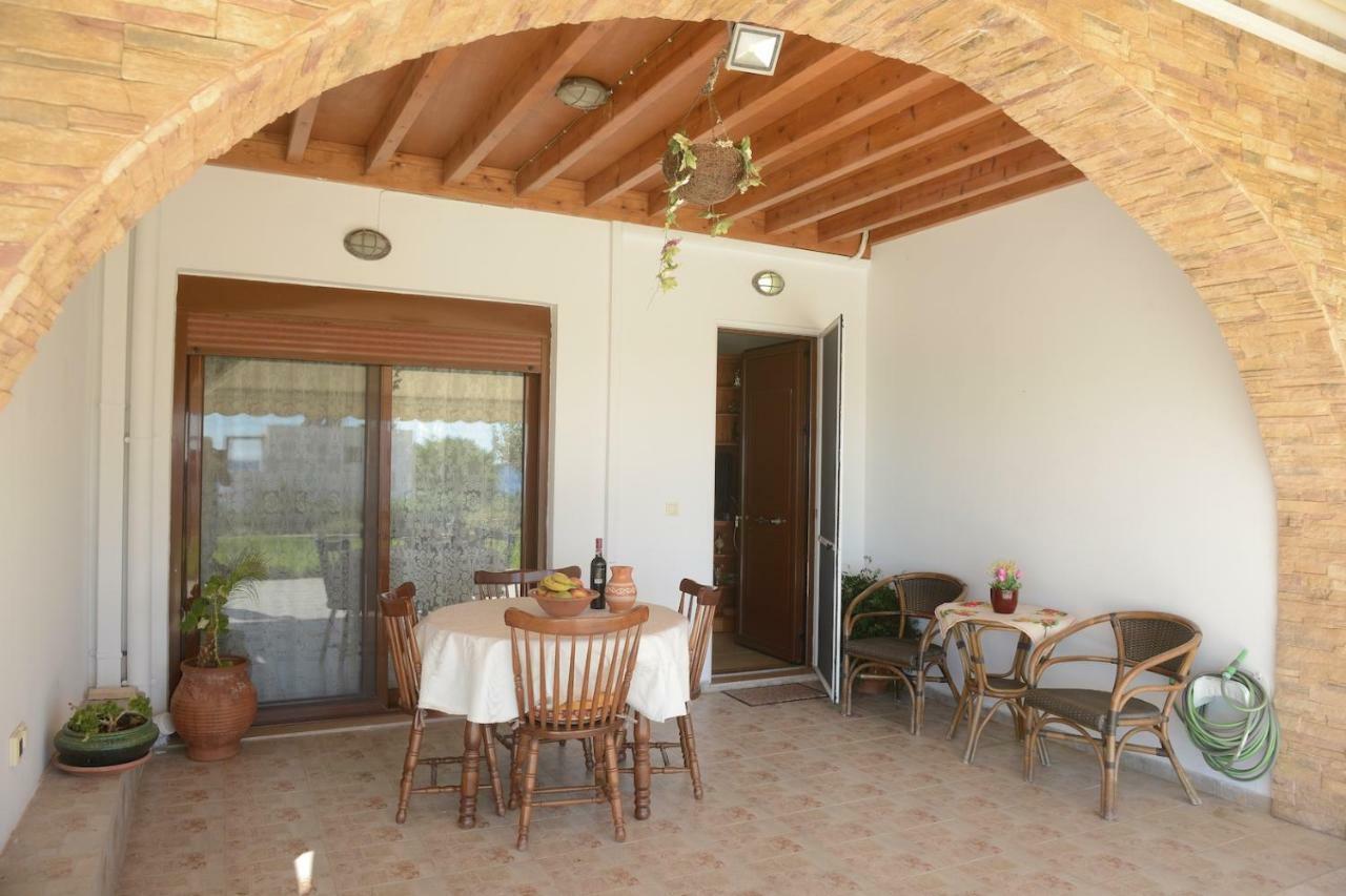 קיוטארי Blue Harmony Villas מראה חיצוני תמונה